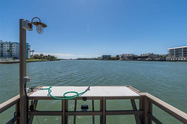 14792 IMPERIAL POINT DRIVE S, Largo, FL 33774