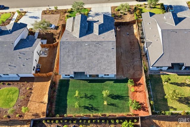 12101 Marquise Drive, Bakersfield, CA 93306