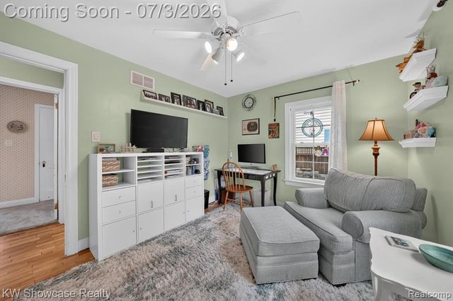 215 S Houghton Street, Milford, MI 48381