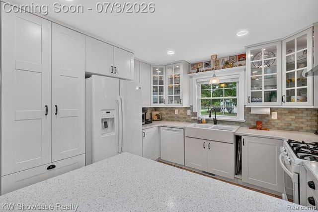215 S Houghton Street, Milford, MI 48381