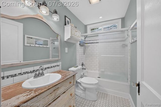 215 S Houghton Street, Milford, MI 48381