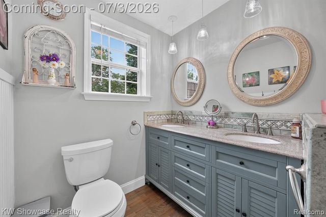 215 S Houghton Street, Milford, MI 48381