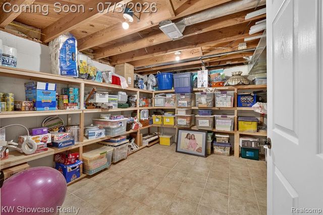 215 S Houghton Street, Milford, MI 48381
