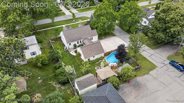 215 S Houghton Street, Milford, MI 48381
