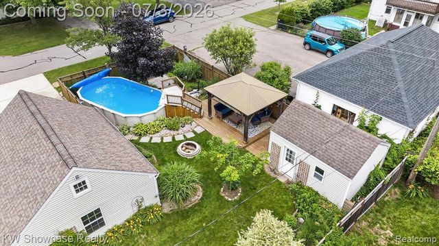 215 S Houghton Street, Milford, MI 48381
