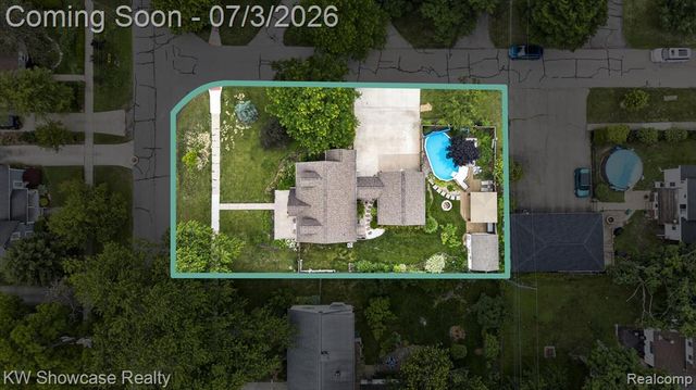 215 S Houghton Street, Milford, MI 48381