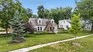 215 S Houghton Street, Milford, MI 48381