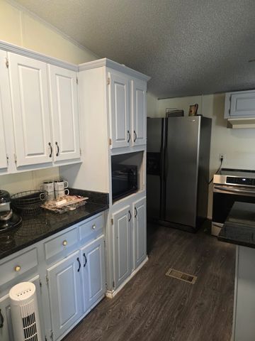 277 Deer Shadow Circle, Whitney, TX 76692