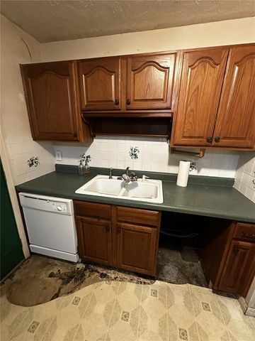 11314 N BOULEVARD STREET, Tampa, FL 33612