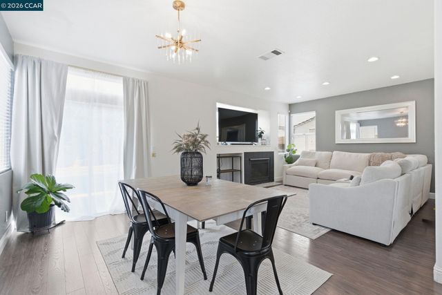 364 Fall Cir, Oakley, CA 94561