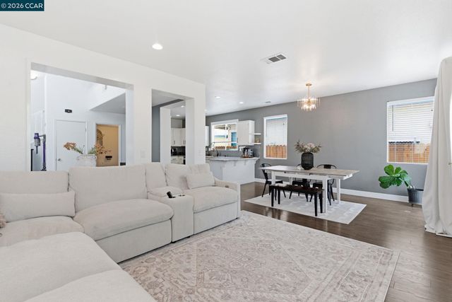 364 Fall Cir, Oakley, CA 94561