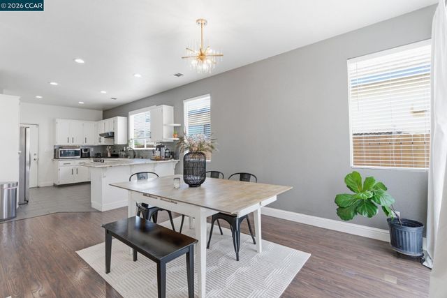 364 Fall Cir, Oakley, CA 94561