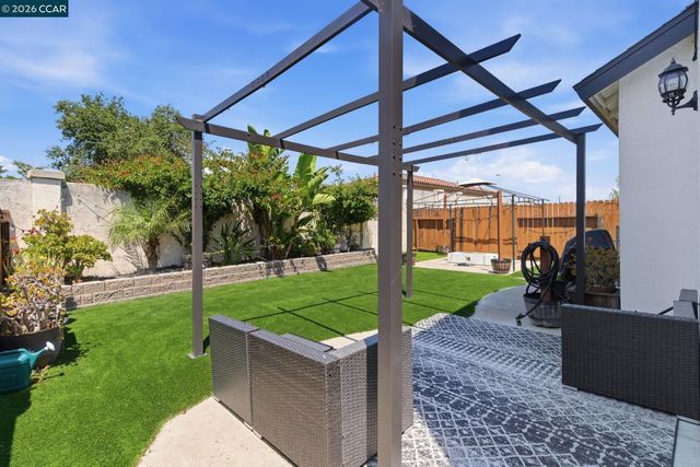 364 Fall Cir, Oakley, CA 94561