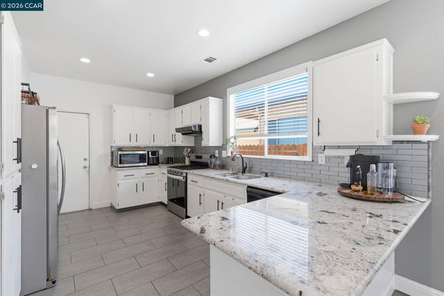 364 Fall Cir, Oakley, CA 94561