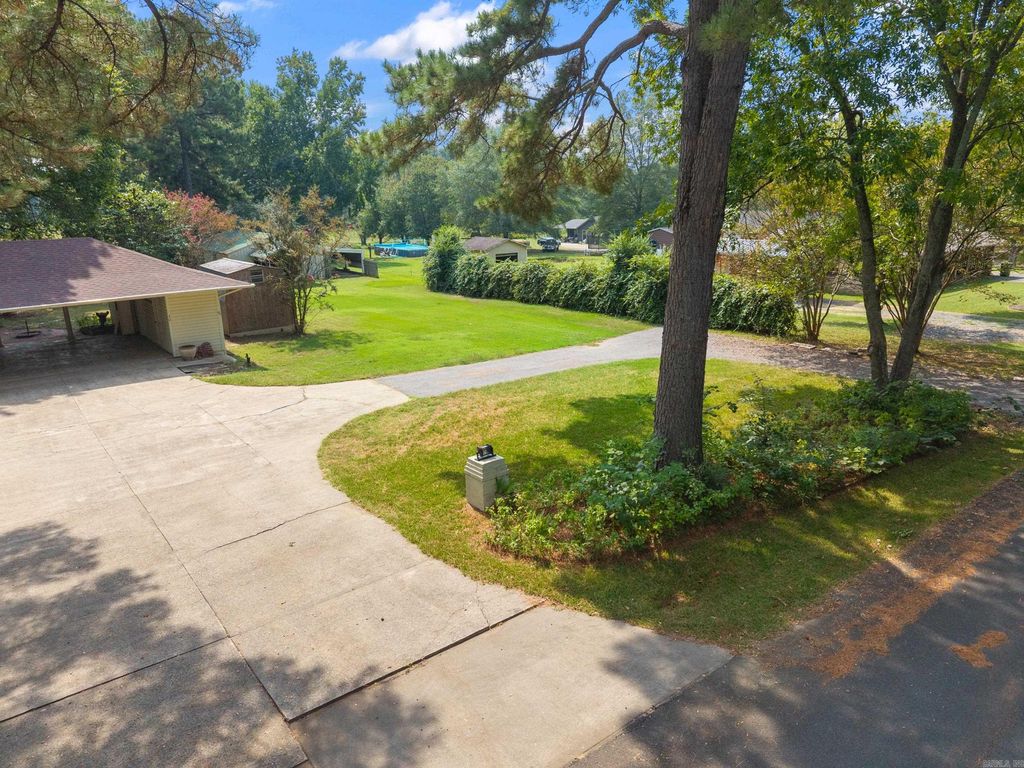 30 Hazelwood Road, Conway, AR 72032