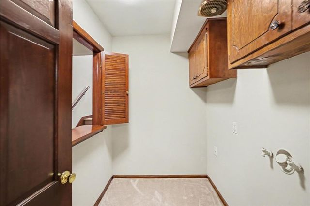 9915 Belleview Avenue, Kansas City, MO 64114