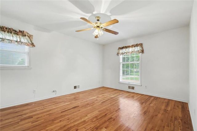 9915 Belleview Avenue, Kansas City, MO 64114