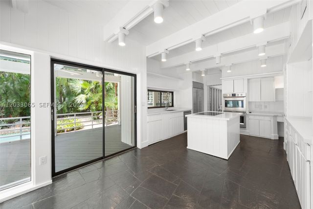 5600 Oakwood Ln, Coral Gables, FL 33156