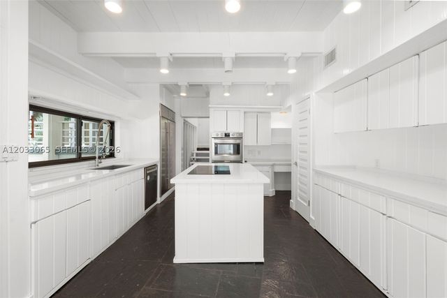5600 Oakwood Ln, Coral Gables, FL 33156
