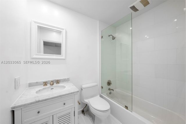 5600 Oakwood Ln, Coral Gables, FL 33156