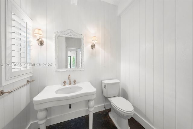 5600 Oakwood Ln, Coral Gables, FL 33156