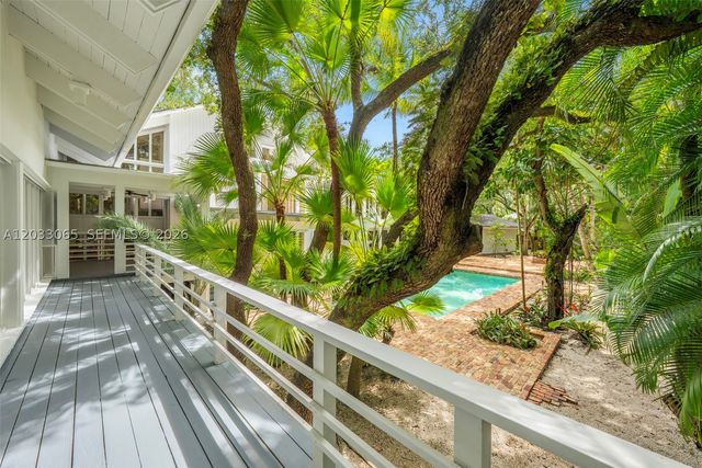 5600 Oakwood Ln, Coral Gables, FL 33156