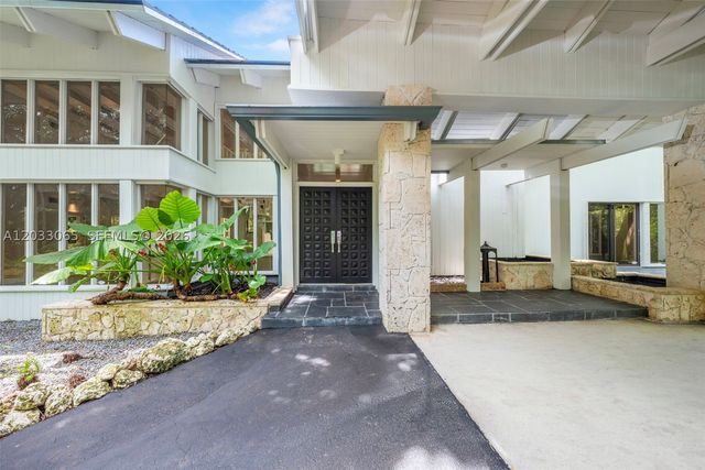 5600 Oakwood Ln, Coral Gables, FL 33156