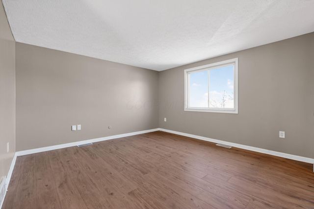 5253 Golden Fern Lane, Columbus, OH 43228