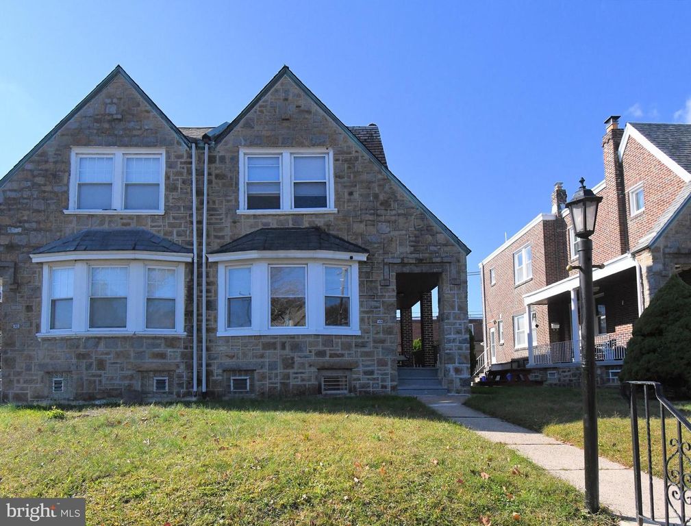 Image 1 of property listing at 832 KNORR ST, Philadelphia, PA 19111