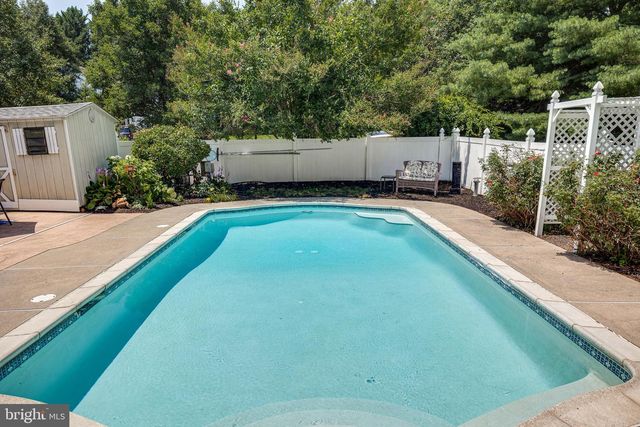 97 BRANCH ST, Medford, NJ 08055