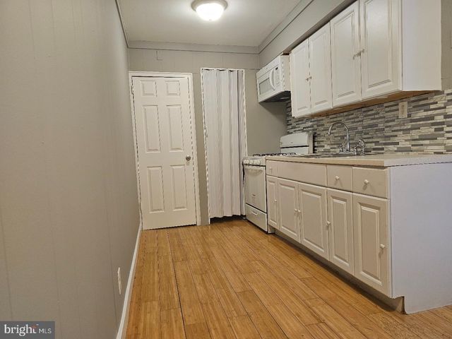 2833 S 65TH ST, Philadelphia, PA 19142