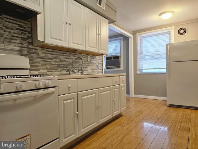 2833 S 65TH ST, Philadelphia, PA 19142