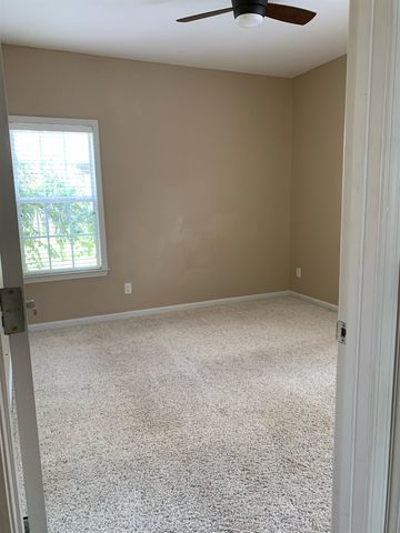 984 E NESTING WOOD CIR, Memphis, TN 38018