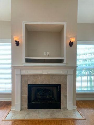 984 E NESTING WOOD CIR, Memphis, TN 38018