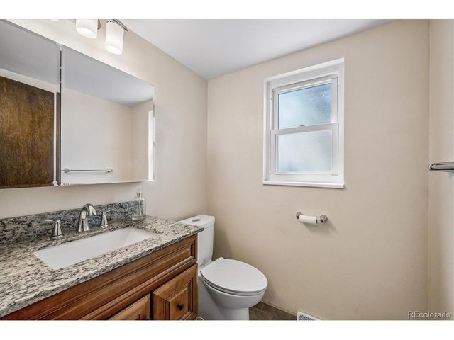 6230 W Fairview Ave, Littleton, CO 80128
