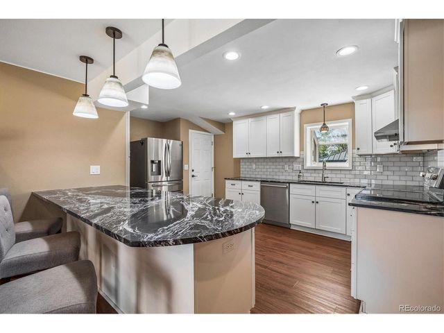 6230 W Fairview Ave, Littleton, CO 80128