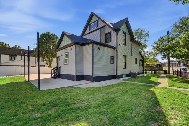 8378 Woodbine Avenue, Cincinnati, OH 45216