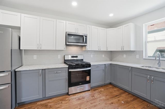 8378 Woodbine Avenue, Cincinnati, OH 45216