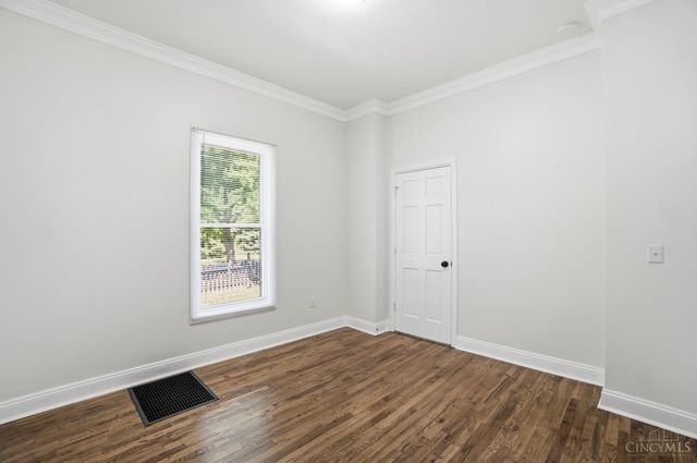 8378 Woodbine Avenue, Cincinnati, OH 45216