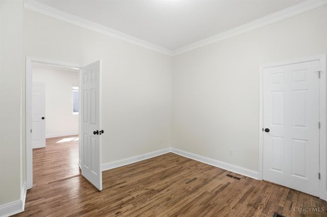 8378 Woodbine Avenue, Cincinnati, OH 45216