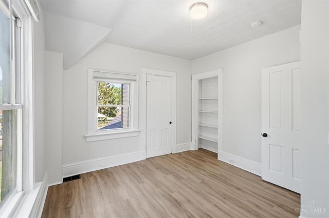 8378 Woodbine Avenue, Cincinnati, OH 45216