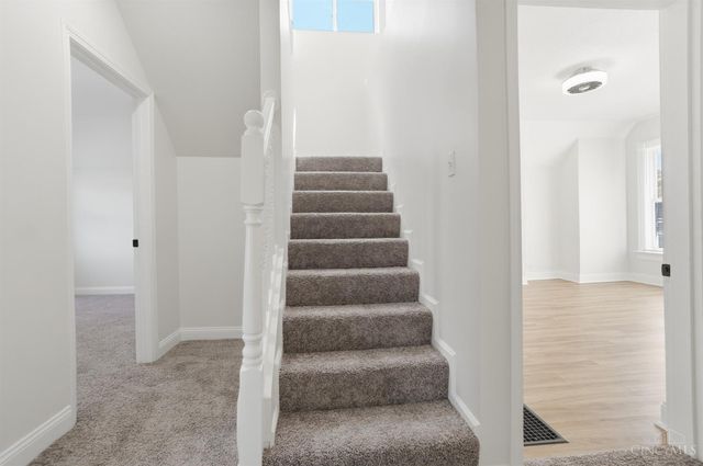 8378 Woodbine Avenue, Cincinnati, OH 45216