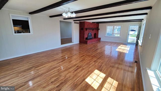 3 MALAN AVE, Berlin, NJ 08009