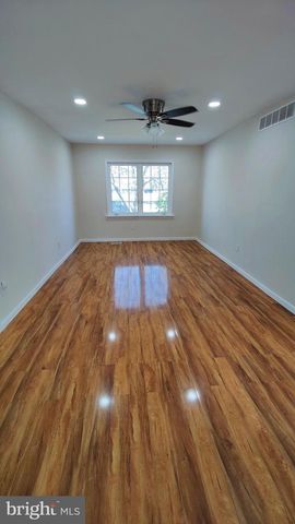 3 MALAN AVE, Berlin, NJ 08009