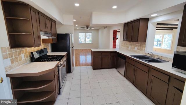 3 MALAN AVE, Berlin, NJ 08009