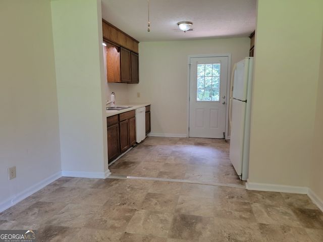 250 Lake Drive, Milledgeville, GA 31061