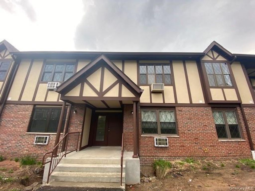 493 Sierra Vista Lane, Valley Cottage, NY 10989 — photo 2