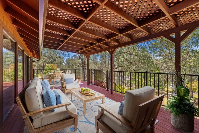 4000 Maisy Ln, El Dorado, CA 95623