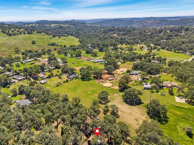 4000 Maisy Ln, El Dorado, CA 95623