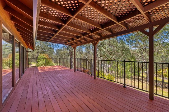 4000 Maisy Ln, El Dorado, CA 95623